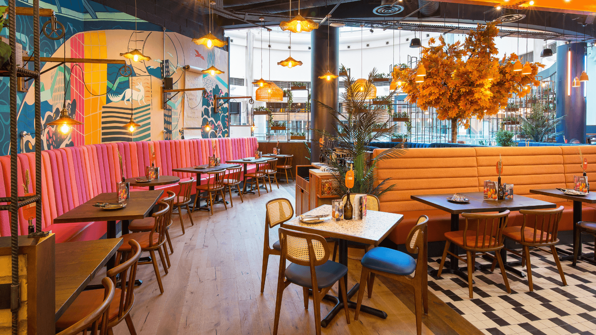 Zizzi Canary Wharf Interiors