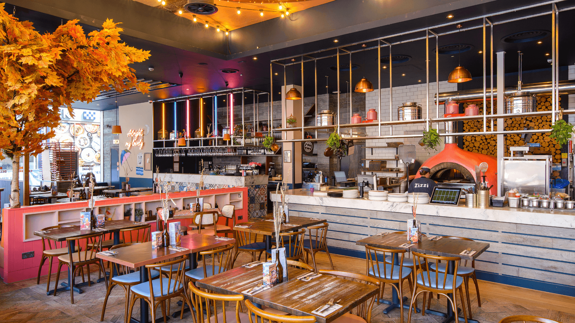 Zizzi Gloucester Quays - Interiors