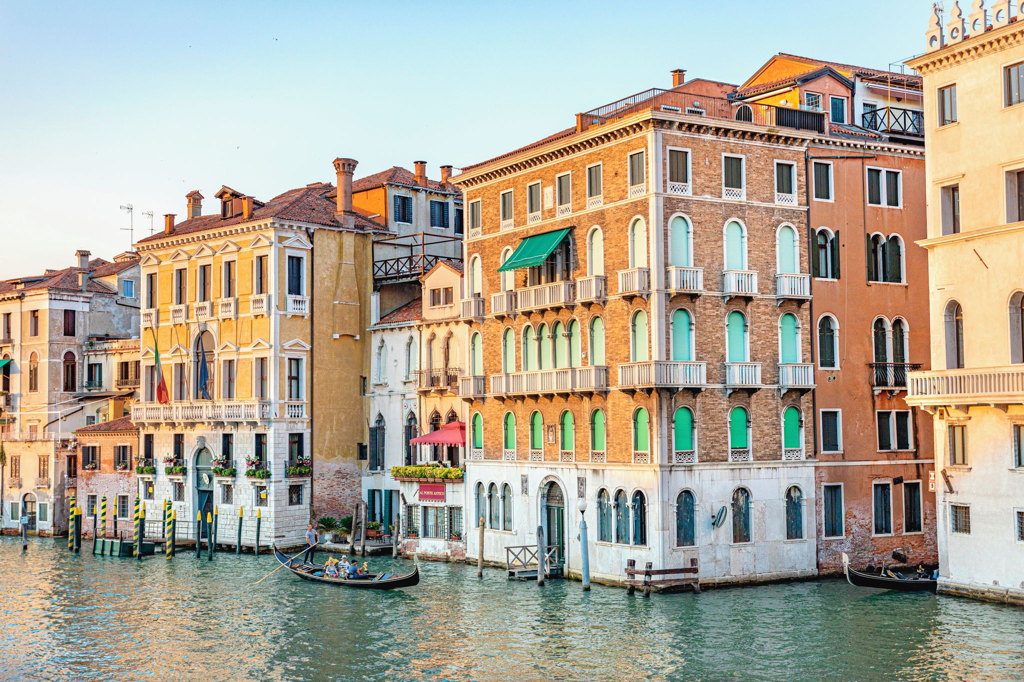 VCE_Venice_Grand_Canal_0719-82_RGB-136-DPI-For-Web 